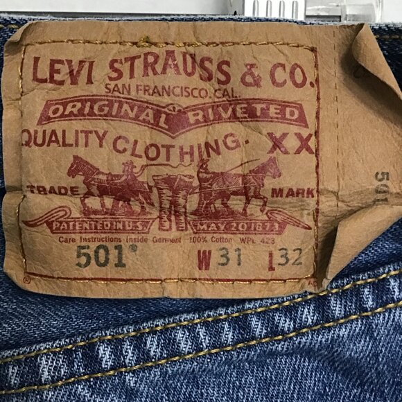 Levi's Men's 501 Light Wash Button Fly Boot Cut Jeans  Size 31 x 32 - Picture 7 of 12